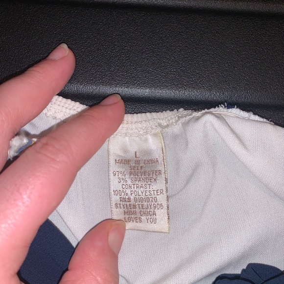 Back bow shirt - Picture 4 of 5